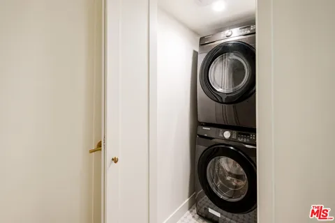 $1,999,000 | 847 17th Street, Unit 6, Santa Monica, CA 90403