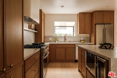 $1,999,000 | 847 17th Street, Unit 6, Santa Monica, CA 90403