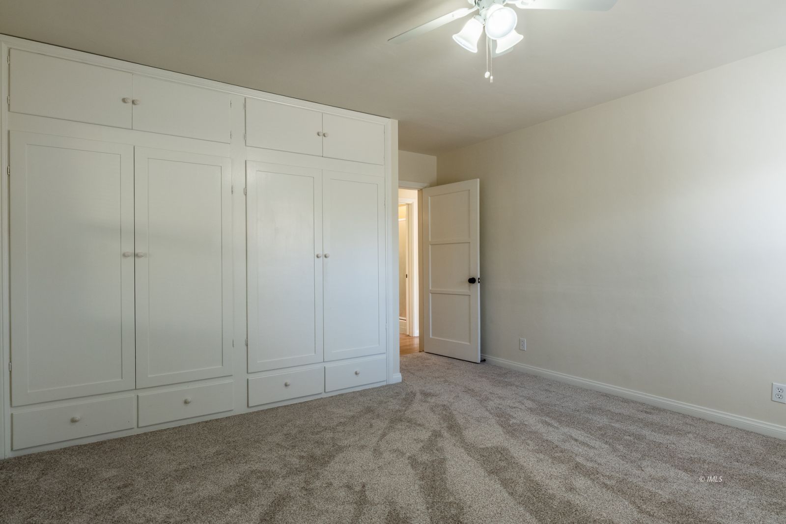 317 West Main Street Independence, CA 93526 - Photo 7 of 33 a view of an empty room