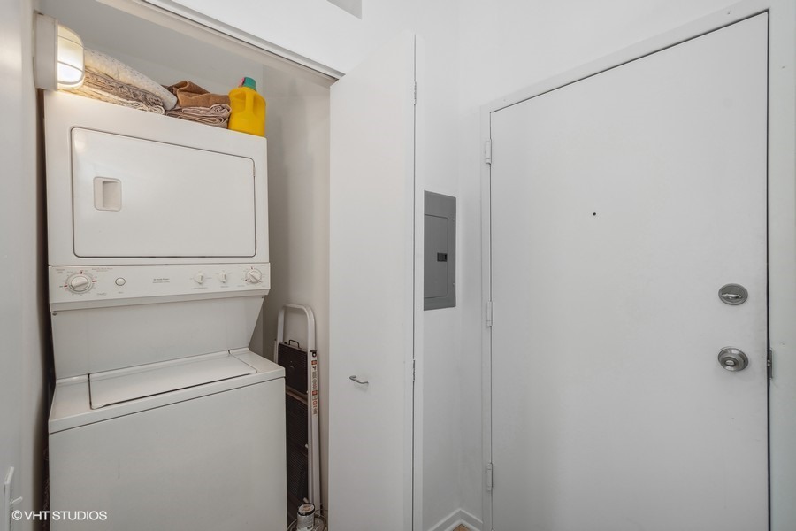 500 South Clinton Street, Unit 801 Chicago, IL 60607 - Photo 11 of 16 Gallery Image 11