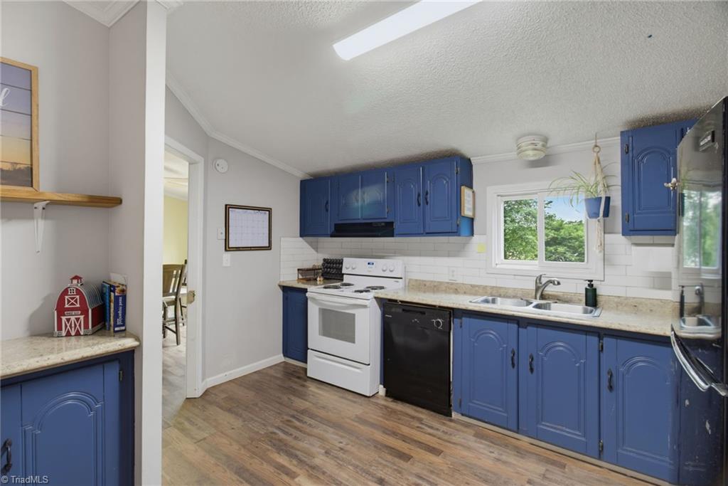 1352 Gravitte Road Pilot Mountain, NC 27041 - Photo 10 of 41 Gallery Image 10