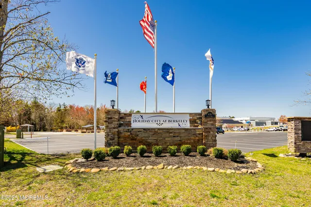 $389,999 | 24 Port Royal Drive, Toms River, NJ 08757