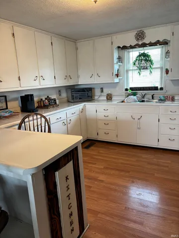 $249,900 | 208 South Highland Drive, Salem, IN 47167