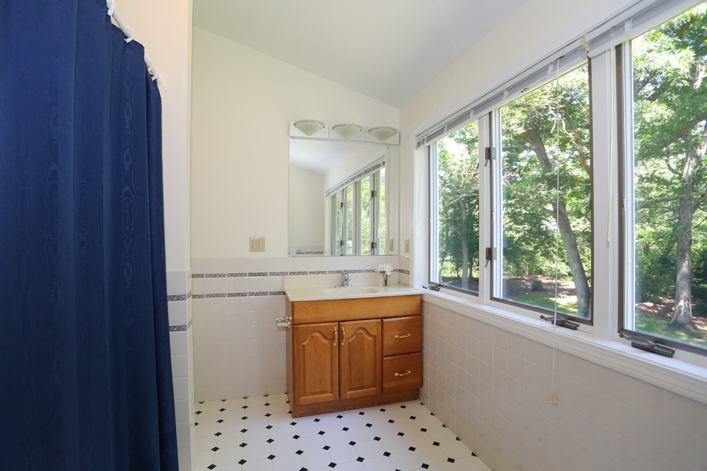 124 Stock Farm Road Sudbury, MA 01776 - Photo 21 of 25 Gallery Image 21