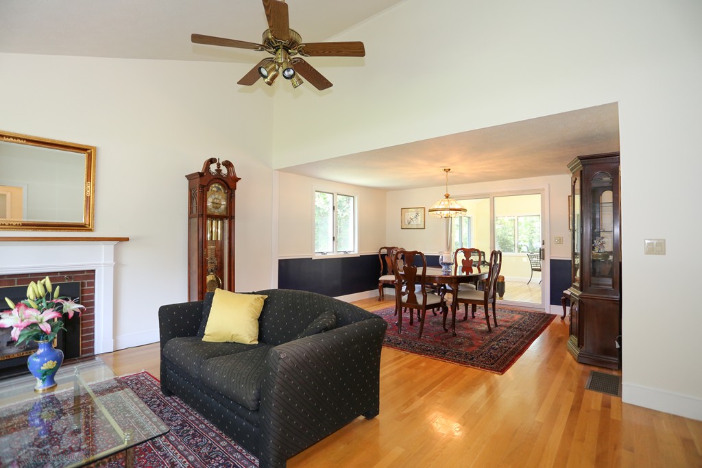 124 Stock Farm Road Sudbury, MA 01776 - Photo 10 of 25 Gallery Image 10