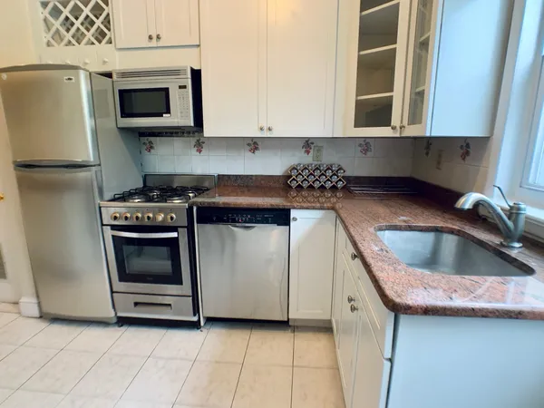 $3,700 | 530 Garden Street, Unit 2, Hoboken, NJ 07030