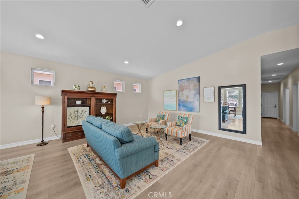 4066 Aurora Way Piru, CA 93040 - Photo 13 of 47