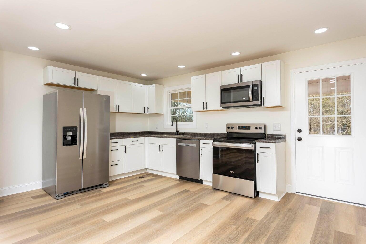 333 Cross Road Dunlap, TN 37327 - Photo 3 of 28 Kitchen