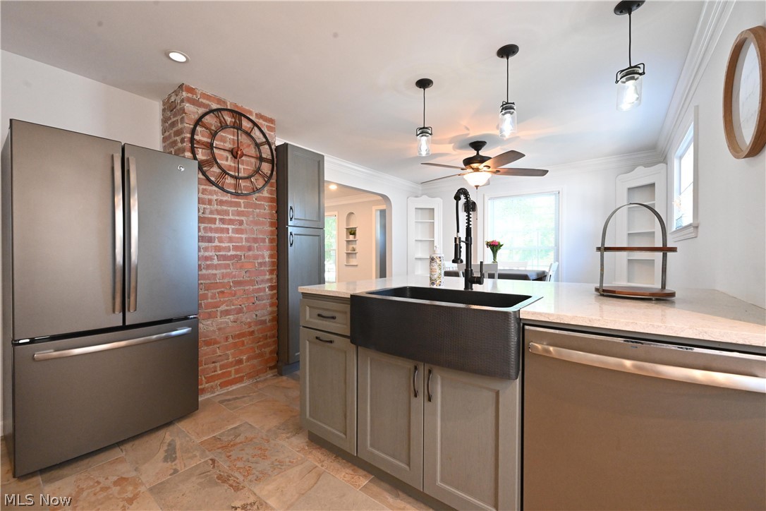 3067 Warren Road Cleveland, OH 44111 - Photo 9 of 35 Gallery Image 9