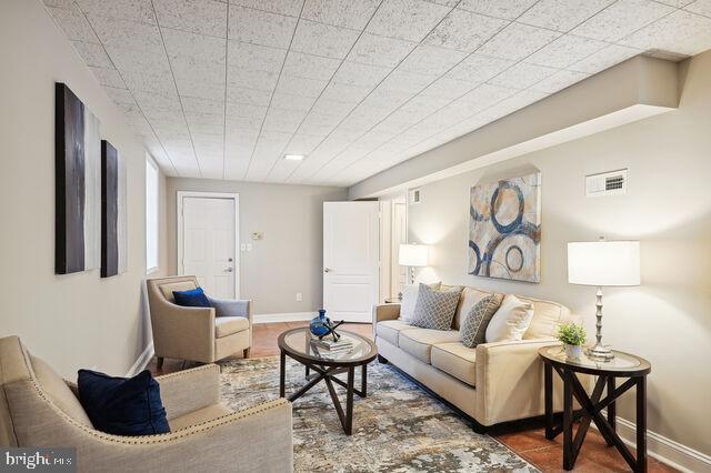 1408 Ruffner Road Alexandria, VA 22302 - Photo 8 of 39