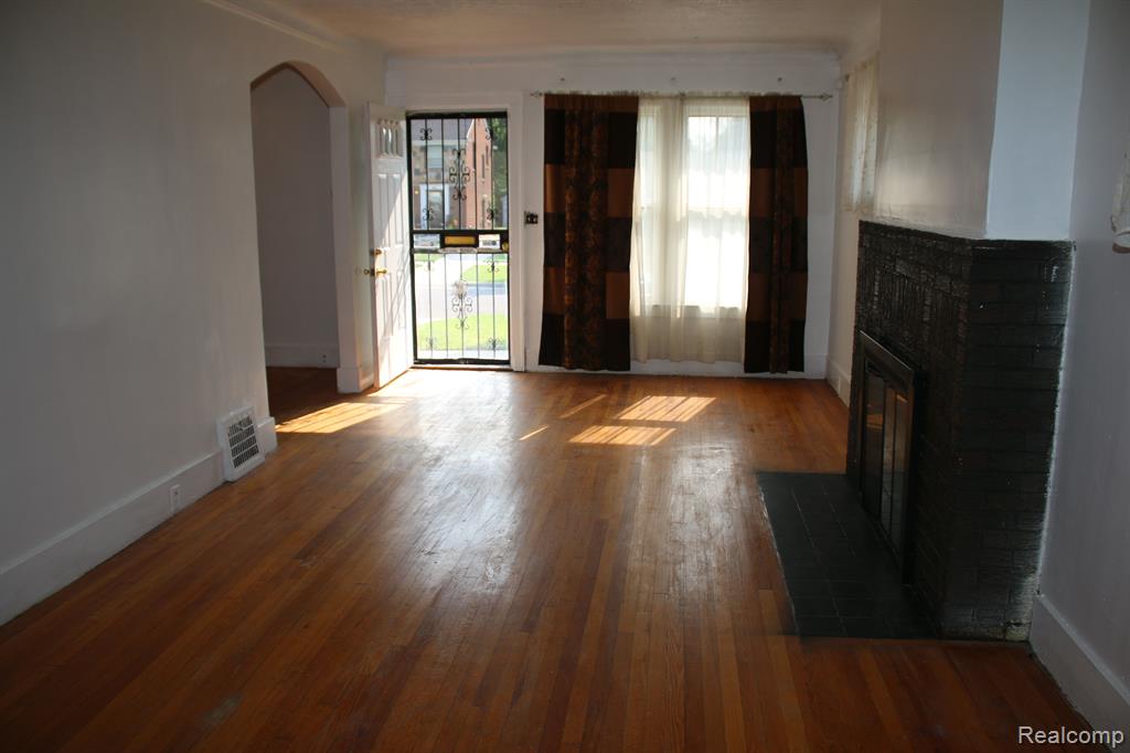 8921 Littlefield Street Detroit, MI 48228 - Photo 3 of 37