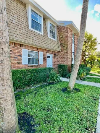 $310,000 | 413 North Cypress Drive, Unit 4, Tequesta, FL 33469