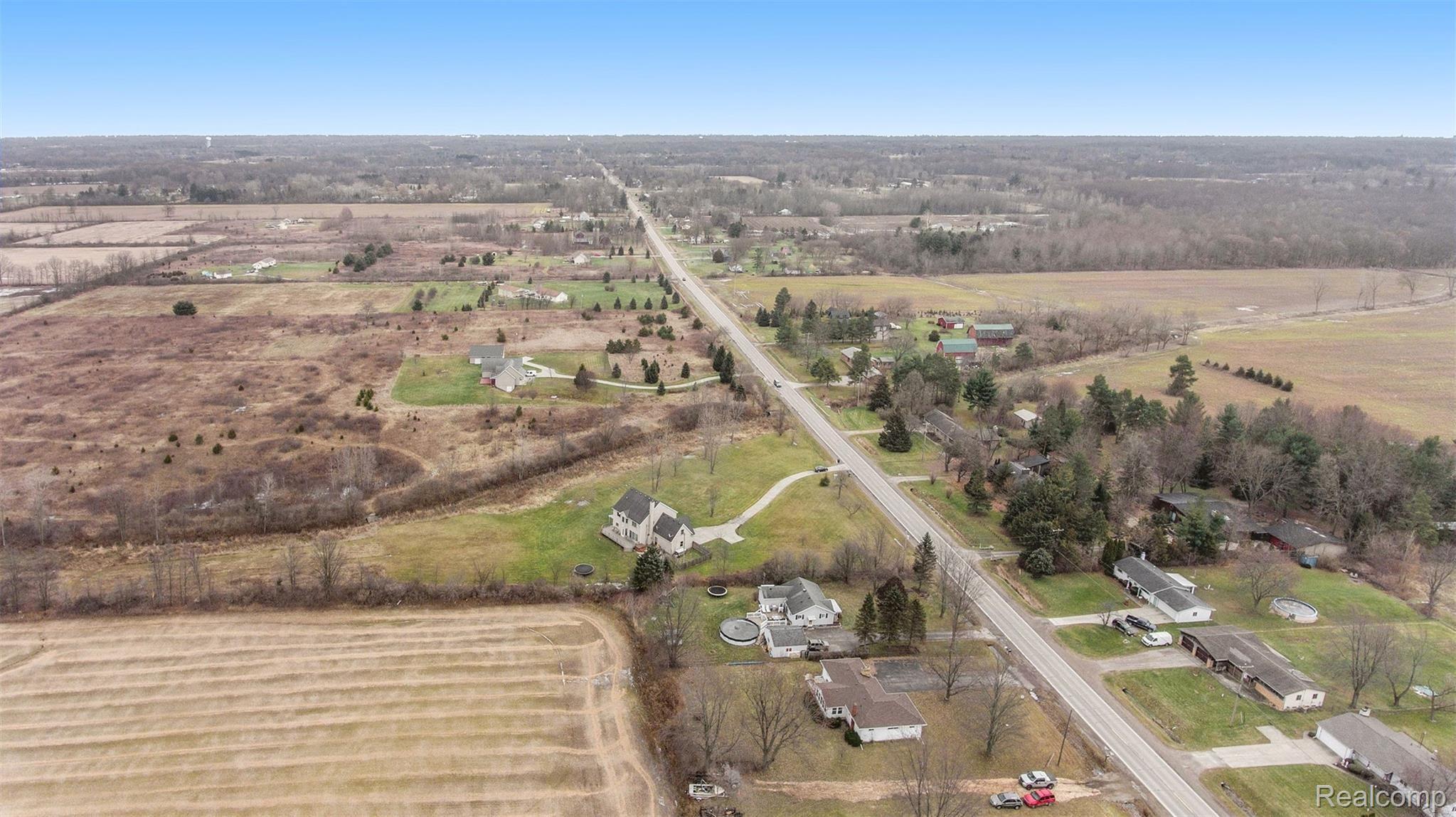 5380 Coldwater Road Flint, MI 48504 - Photo 48 of 52 DJI_0053.jpg