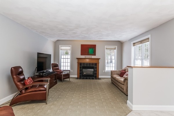 7 Jamie Road Dunstable, MA 01827 - Photo 11 of 30 Gallery Image 11