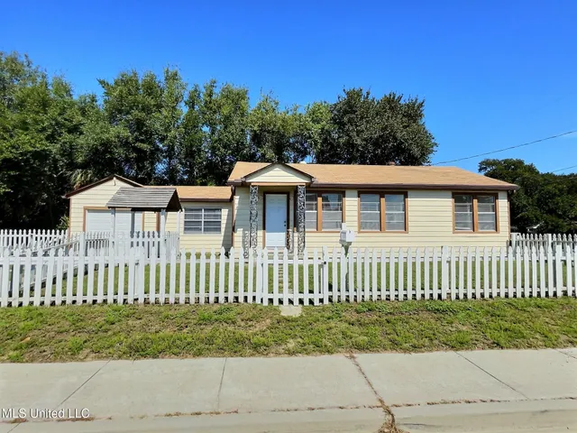 $159,900 | 1076 Cherokee Street, Biloxi, MS 39530