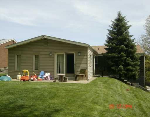 2006 Cutter Drive McKees Rocks, PA 15136 - Photo 5 of 8 Patio/Deck.
