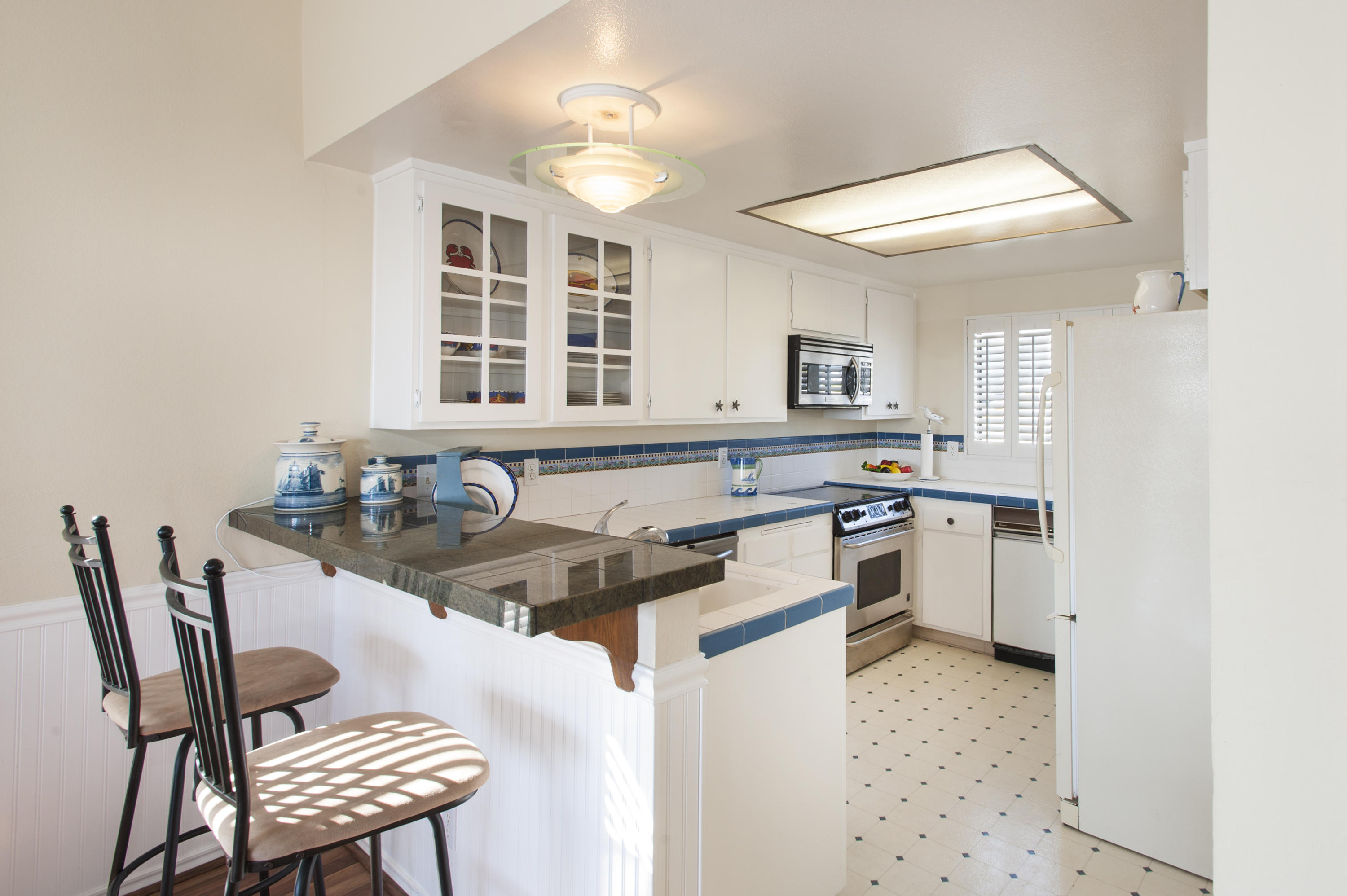 4846 Sandyland Road Carpinteria, CA 93013 - Photo 1 of 7 4846SandylandRd_kitchen_print