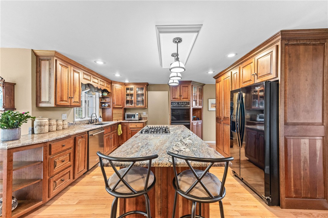 2480 Cooley Road Canandaigua, NY 14424 - Photo 8 of 50 Custom Cabinets