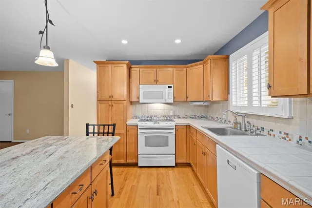 $189,900 | 2 Mercury Drive, Swansea, IL 62226