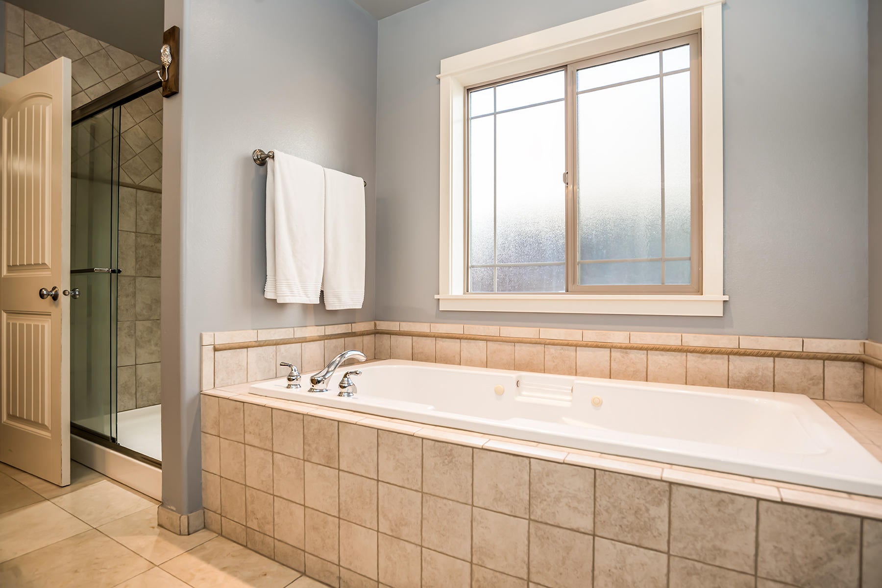 20788 Alpine Ridge Place Bend, OR 97701 - Photo 10 of 32 16DSC_0873blended_