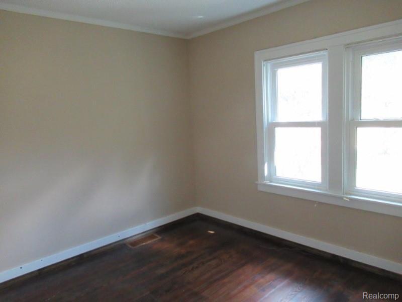 20380 Wilmot Road Belleville, MI 48111 - Photo 12 of 21 IMG_0087.JPG