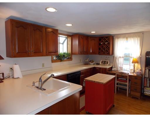 43 Mayflower Road Woburn, MA 01801 - Photo 3 of 28 Gallery Image 3