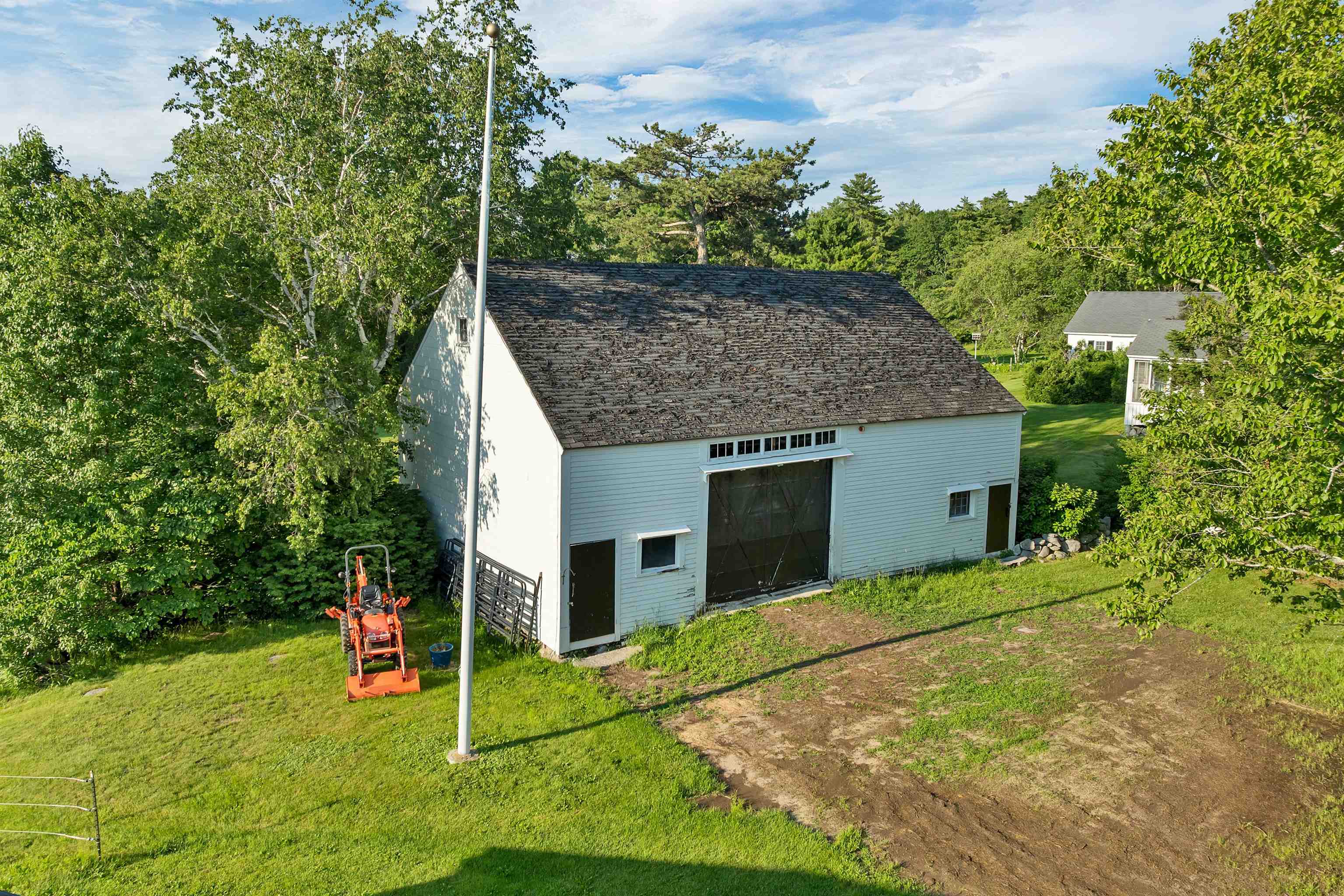 825 North Line Road Tuftonboro, NH 03816 - Photo 3 of 60
