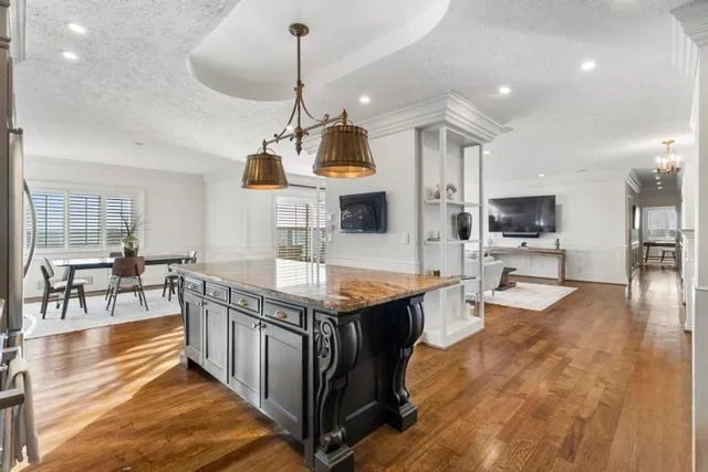 $849,000 | 121 West 48th Street, Unit 2005, Kansas City, MO 64112