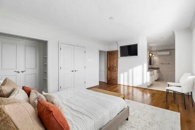 $849,000 | 121 West 48th Street, Unit 2005, Kansas City, MO 64112