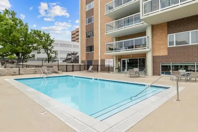 $849,000 | 121 West 48th Street, Unit 2005, Kansas City, MO 64112