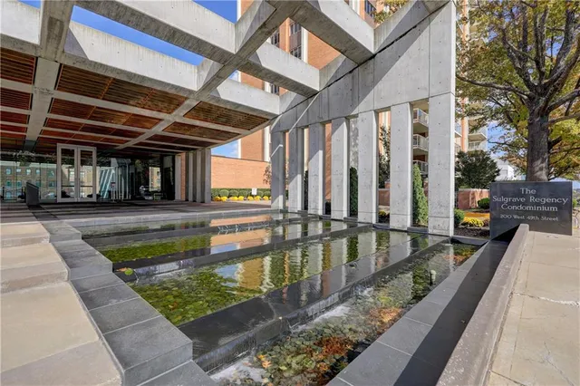 $849,000 | 121 West 48th Street, Unit 2005, Kansas City, MO 64112