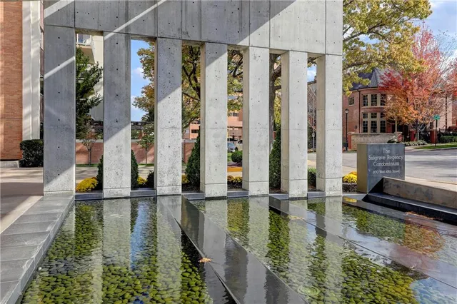 $849,000 | 121 West 48th Street, Unit 2005, Kansas City, MO 64112