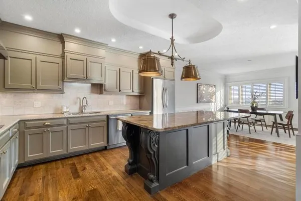 $800,000 | 121 West 48th Street, Unit 2005, Kansas City, MO 64112