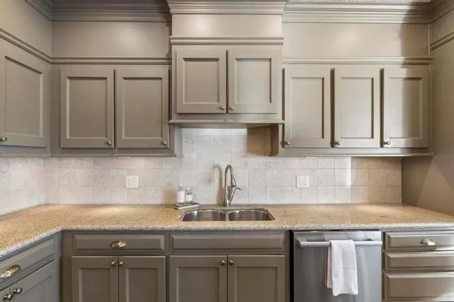 $849,000 | 121 West 48th Street, Unit 2005, Kansas City, MO 64112