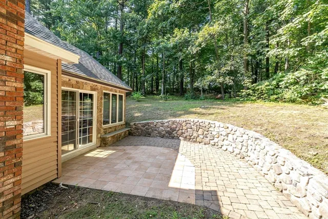 $699,900 | 22 Old Coach Road, Hudson, NH 03051