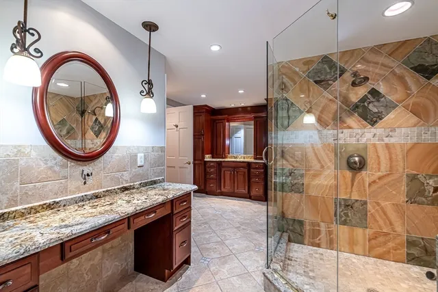 $699,900 | 22 Old Coach Road, Hudson, NH 03051