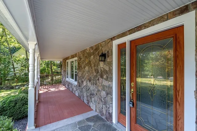 $699,900 | 22 Old Coach Road, Hudson, NH 03051