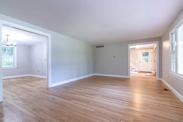 $699,900 | 22 Old Coach Road, Hudson, NH 03051