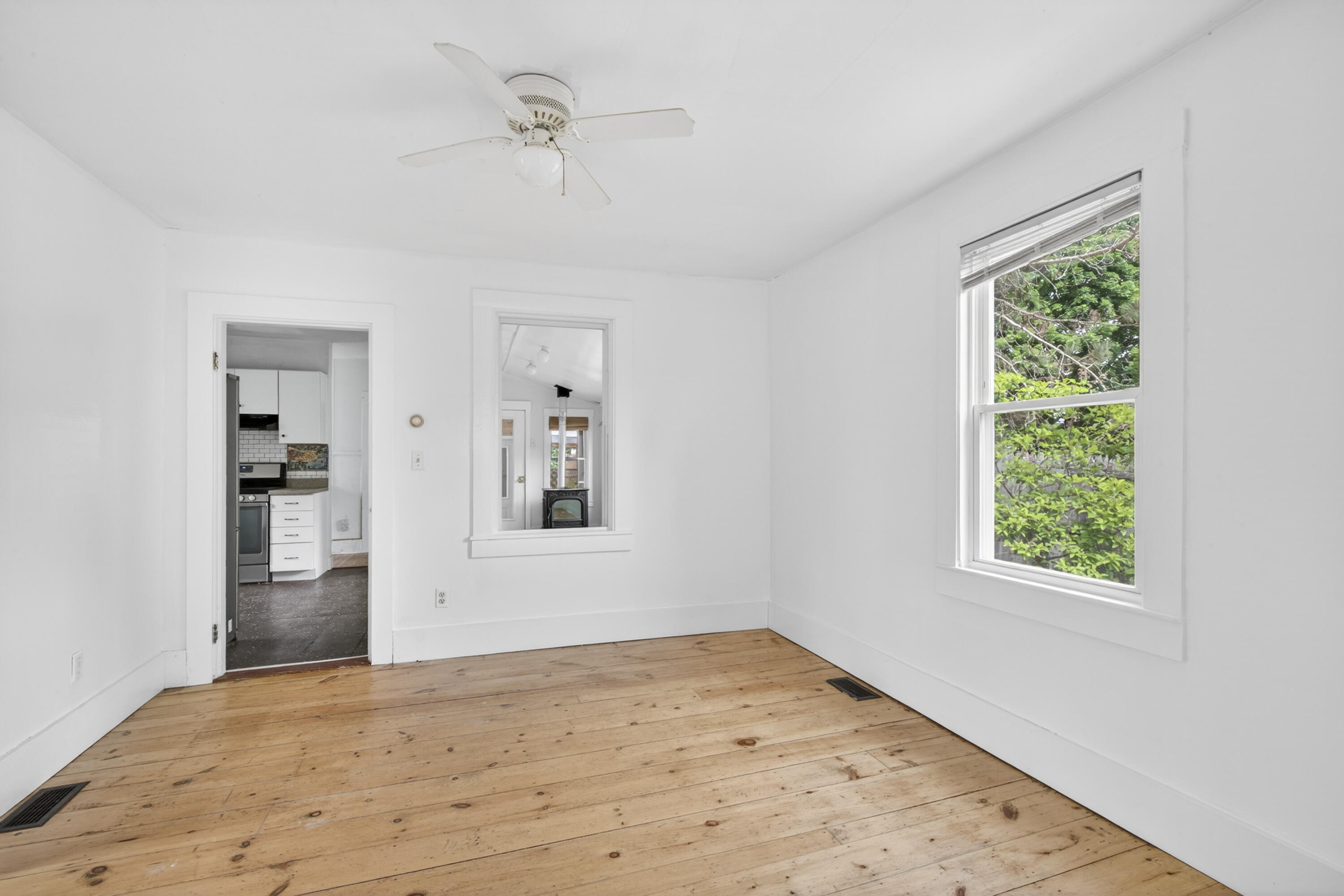 15 Tea Street Rockland, ME 04841 - Photo 10 of 39 17-15TeaStreet-Rockland-KS