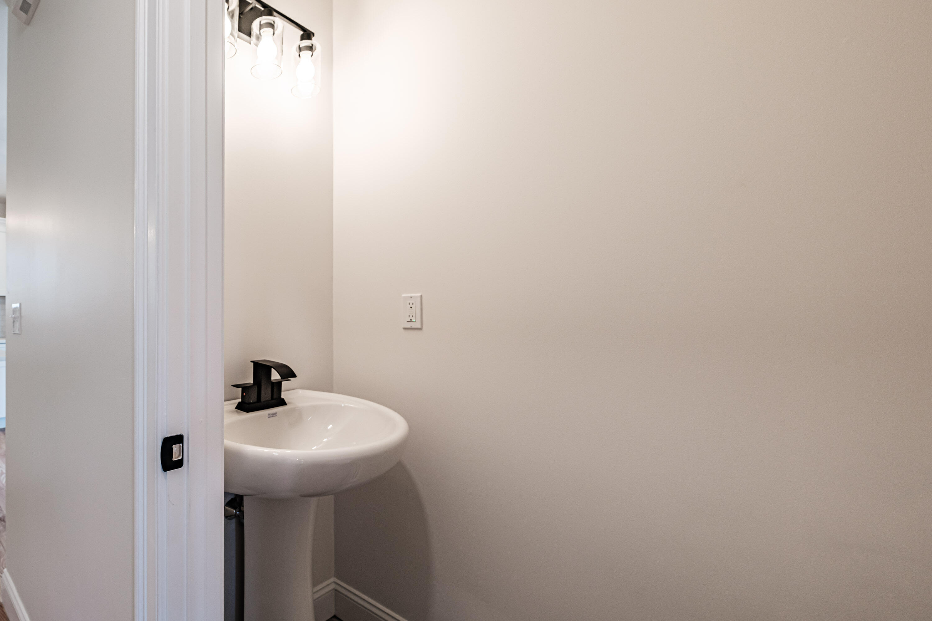 210 Barnstable Road South Portland, ME 04106 - Photo 19 of 54 20260428gp-63026