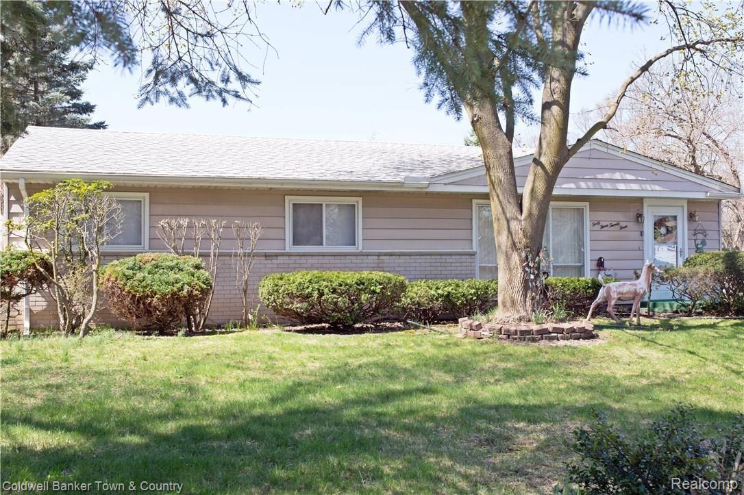4323 Marcus Road Waterford, MI 48329 - Photo 1 of 36 IMG_4181.JPG