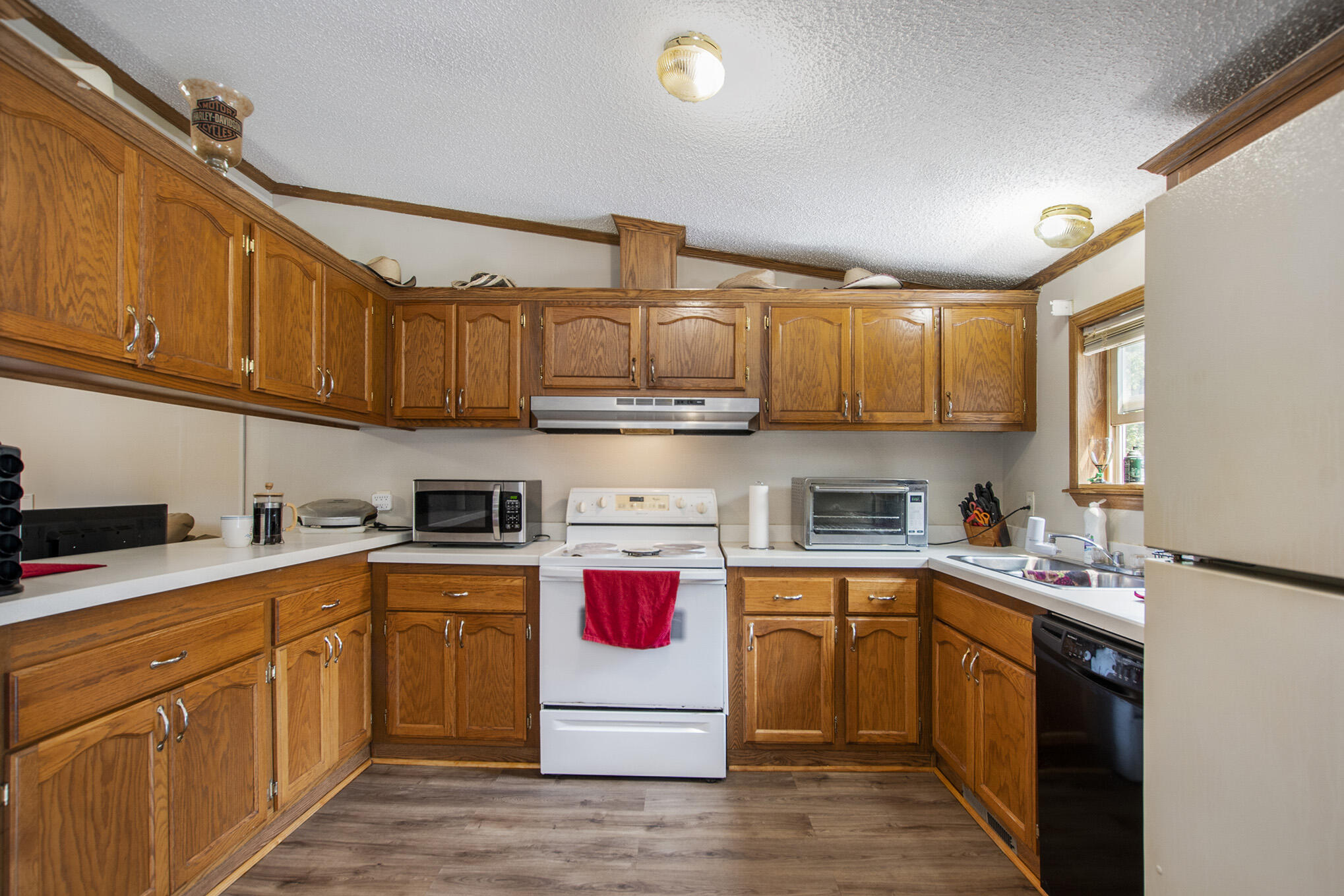 10333 Kartz Road Greenville, MI 48838 - Photo 5 of 17 DSC01125