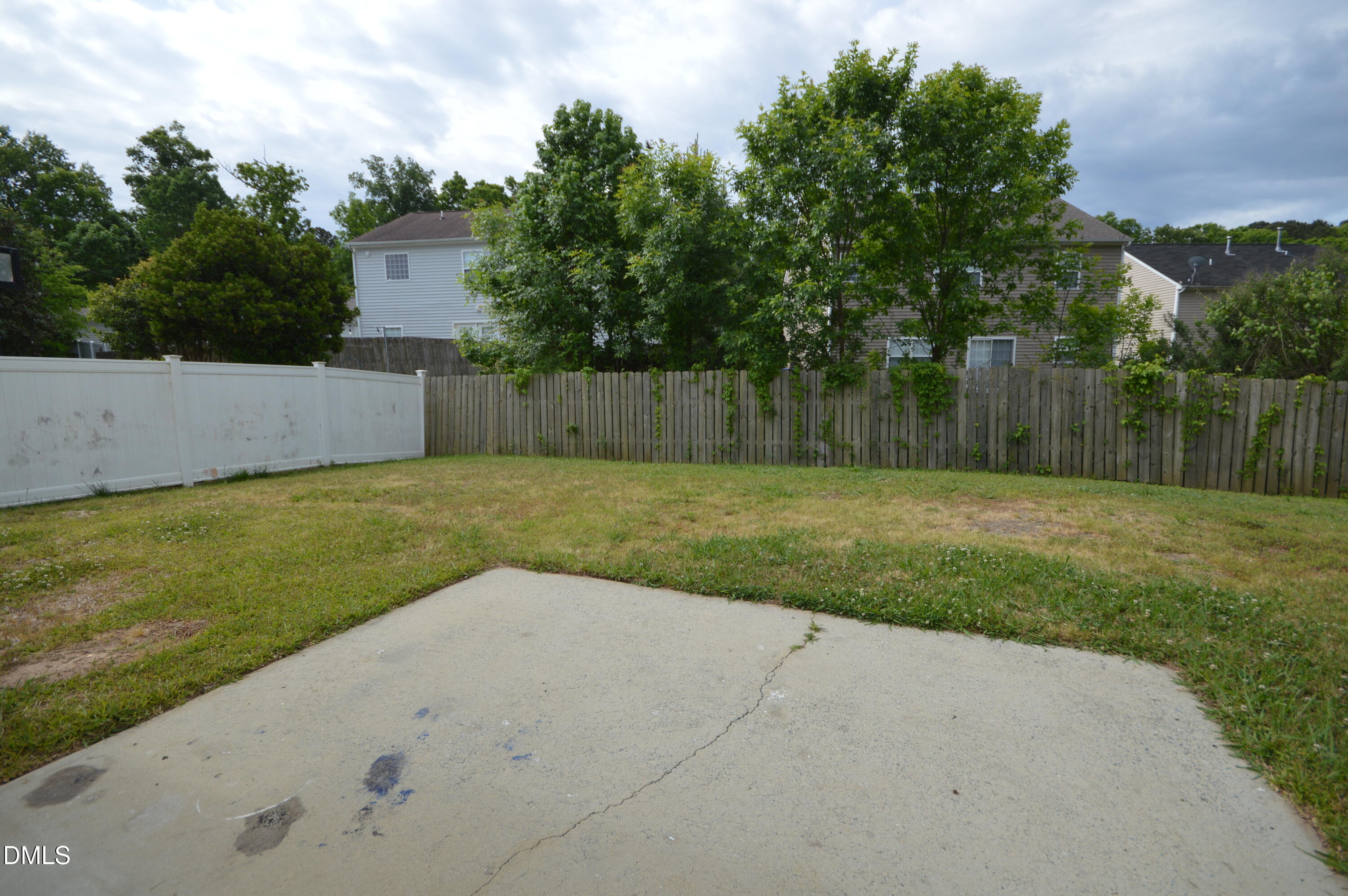404 Hanson Road Durham, NC 27713 - Photo 31 of 34 DSC_0023