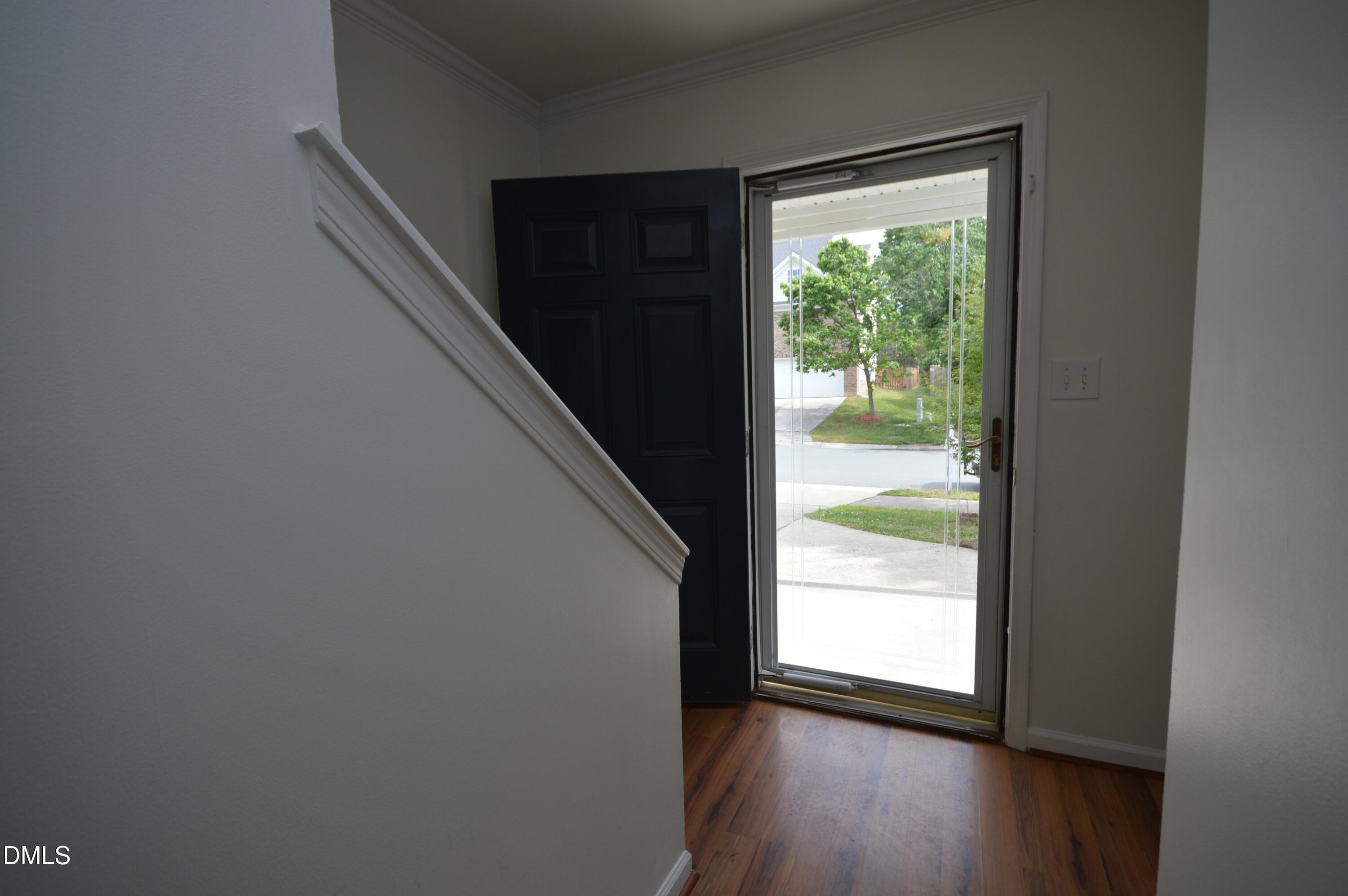 404 Hanson Road Durham, NC 27713 - Photo 5 of 34 DSC_0011