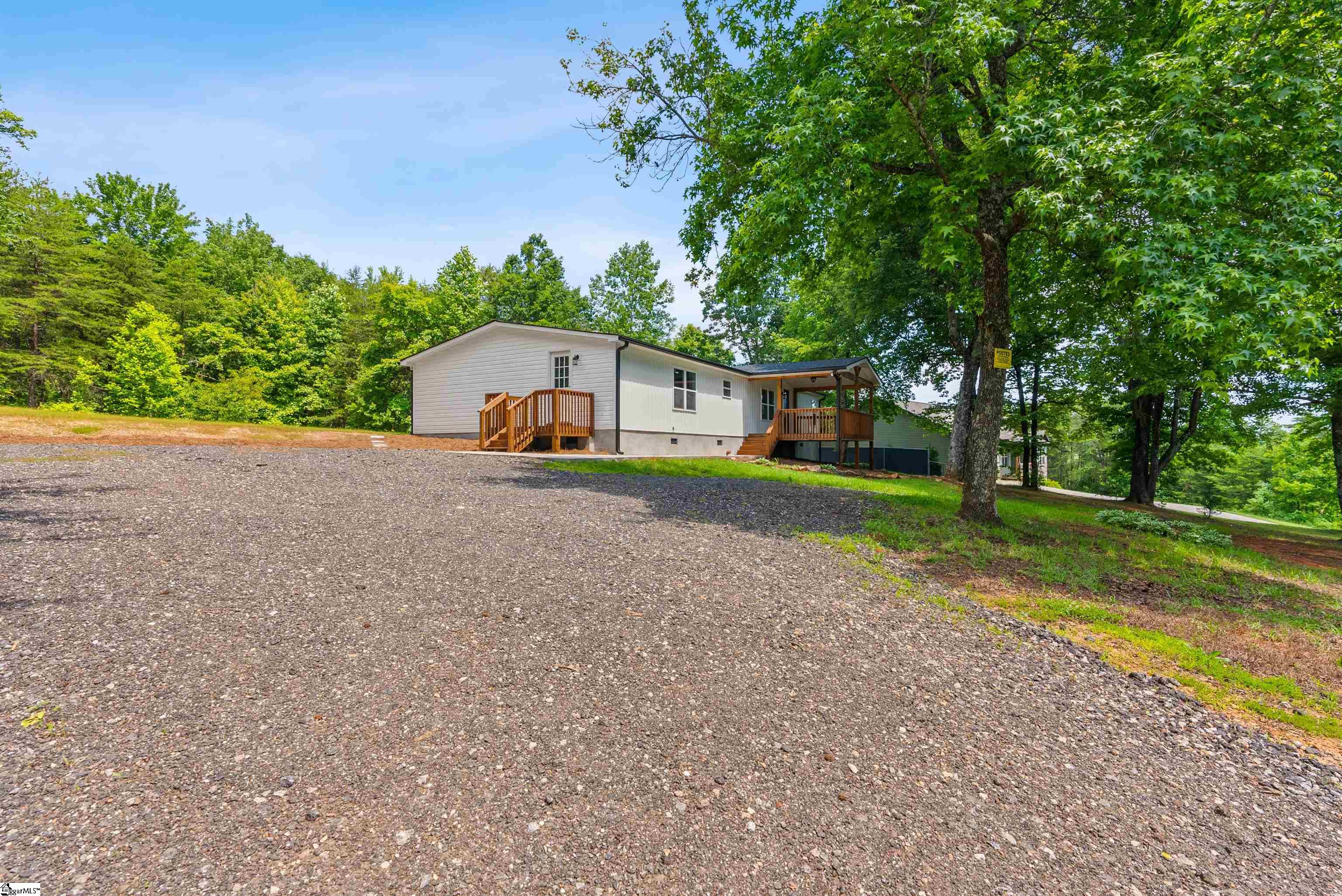 14 Bramlett Road Taylors, SC 29687 - Photo 3 of 29