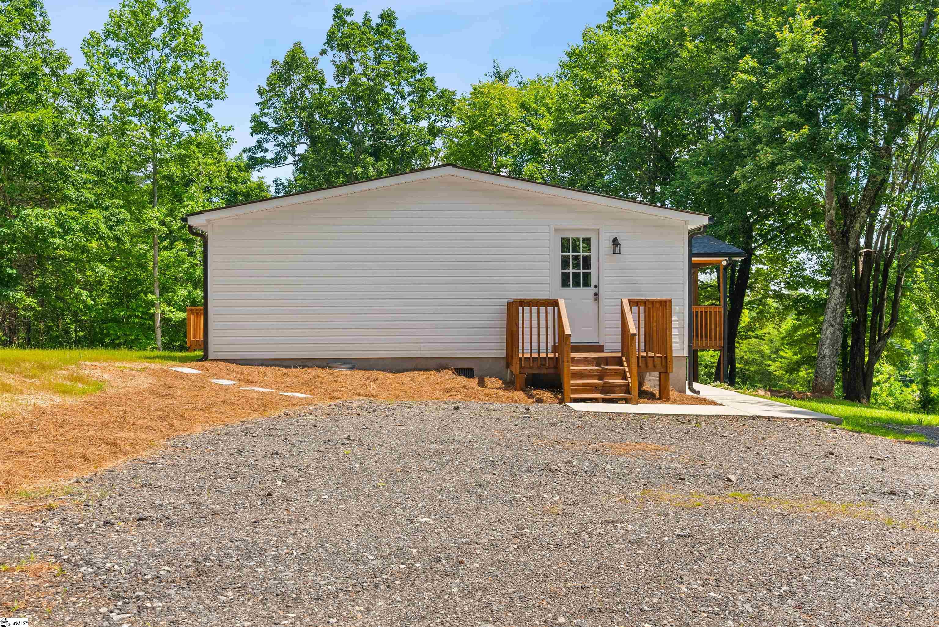 14 Bramlett Road Taylors, SC 29687 - Photo 5 of 29