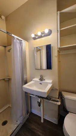 $1,150 | 1919 West Berteau Avenue, Unit R, Chicago, IL 60613