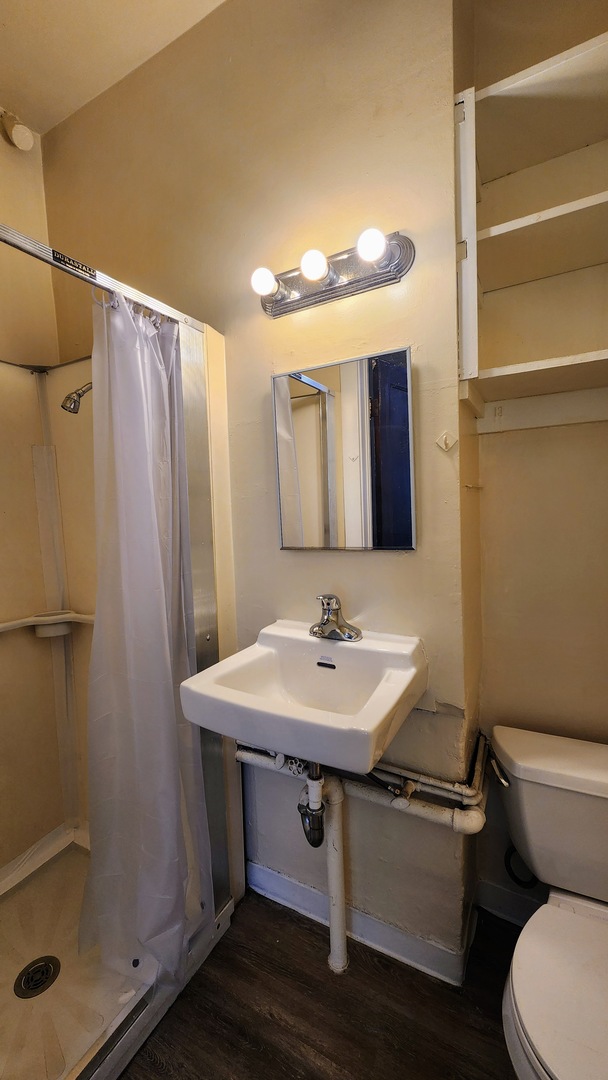 1919 West Berteau Avenue, Unit R Chicago, IL 60613 - Photo 5 of 6