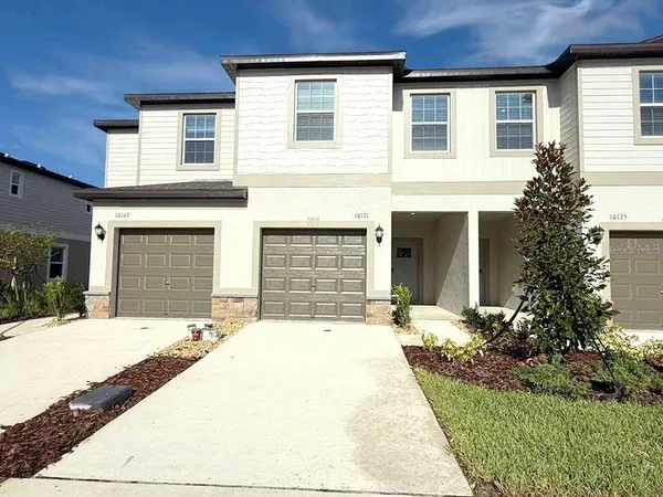 $2,200 | 10171 Trumpet Honeysuckle Way, San Antonio, FL 33576