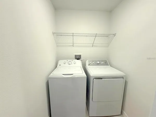 $2,200 | 10171 Trumpet Honeysuckle Way, San Antonio, FL 33576